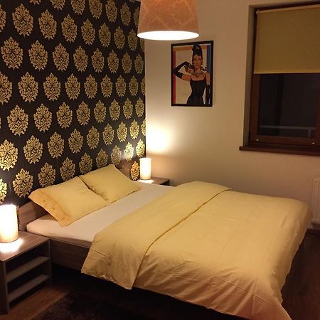 Color Apartment Cracovie Extérieur photo