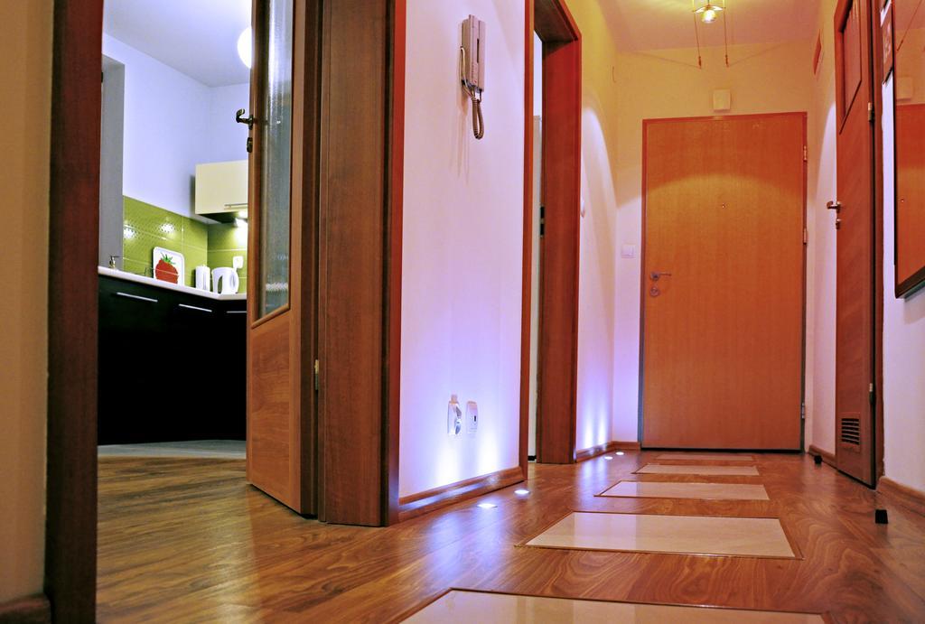 Color Apartment Cracovie Chambre photo