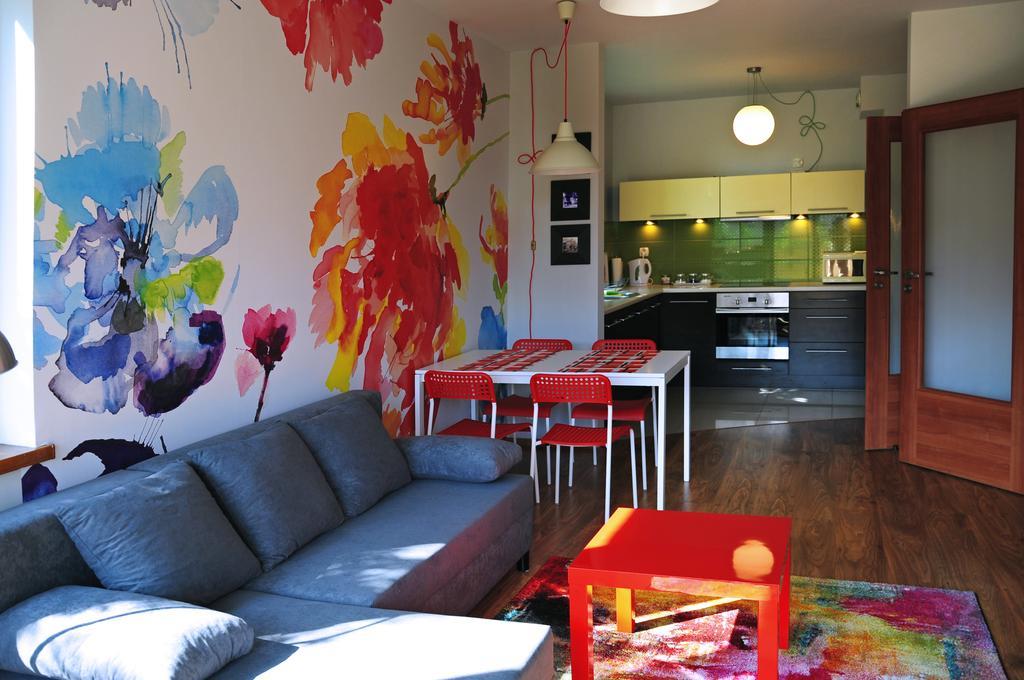 Color Apartment Cracovie Chambre photo