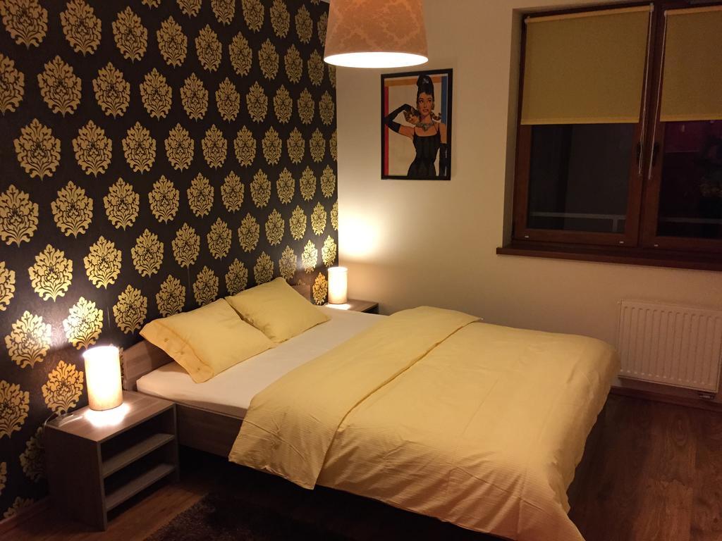 Color Apartment Cracovie Extérieur photo