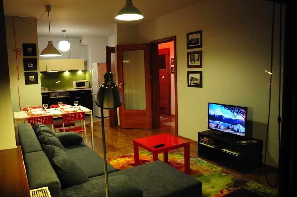 Color Apartment Cracovie Extérieur photo